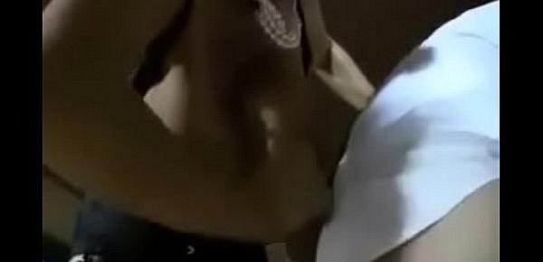  அம்மாவுடன் ஒரு இன்பமான ஓழ் கை ஆட்டம் Tamil mom sex